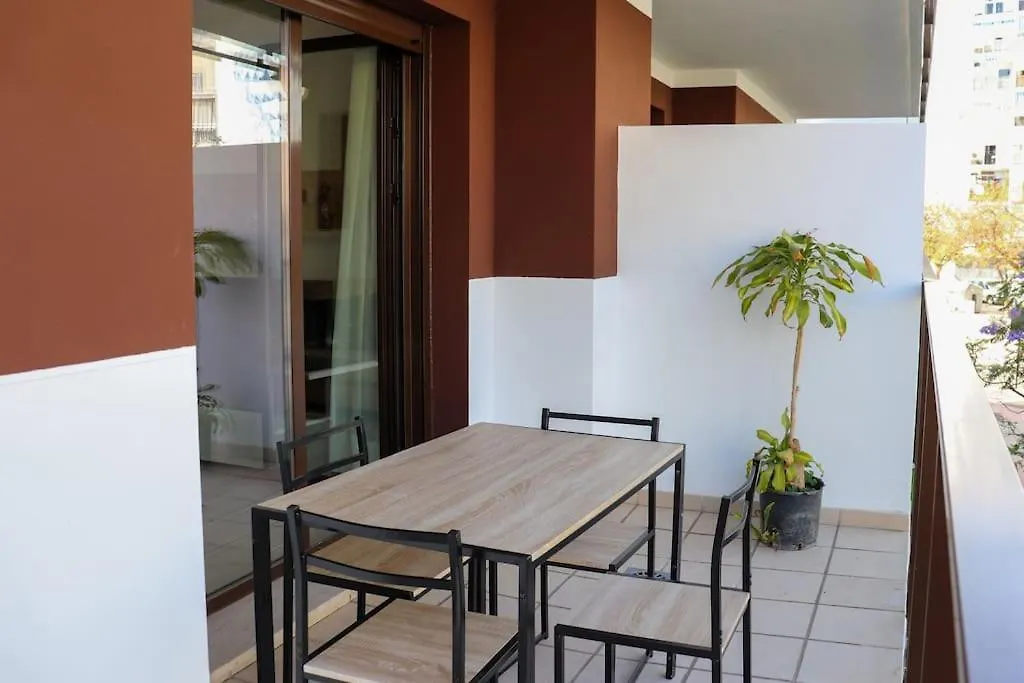 Appartamento Oasis In Estepona With Parking 5Min From The Beach